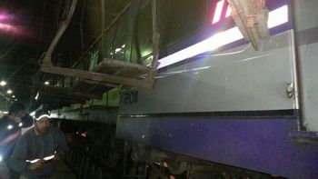 descarrilo tren del sarmiento en los talleres de castelar descarrilo tren del sarmiento en los talleres de castelar