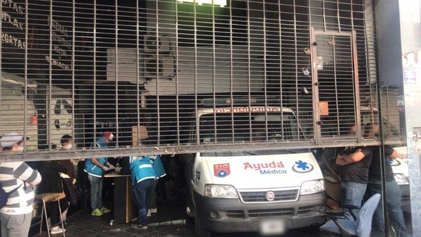Cuarentena: cay&oacute; una organizaci&oacute;n que comercializaba mercader&iacute;a en una ambulancia en el barrio de Once