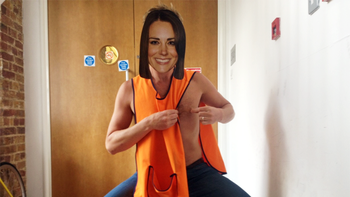 la red explota de topless en apoyo a kate middleton la red explota de topless en apoyo a kate middleton