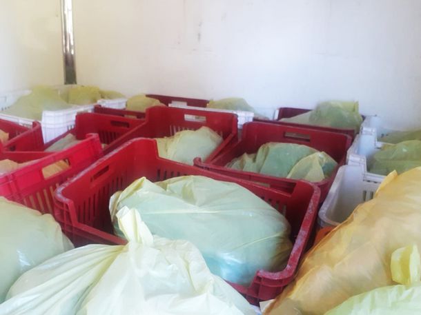 Pollo, embutidos y lácteos: incautan 2 toneladas de alimentos peligrosos para la salud