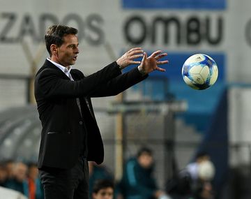 El DT volvió a dejar al experimentado arquero afuera