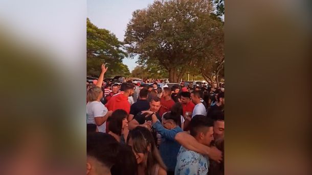 Multitudinaria fiesta clandestina en Corrientes: descontrol y mucho alcohol