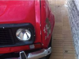 Su mamá le regaló un Renault 4 por su cumpleaños y lo chocó a los 10 segundos