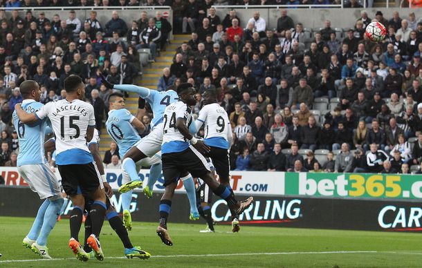 Cien veces Agüero: el Kun llegó a los 100 goles en la Premier League con el City