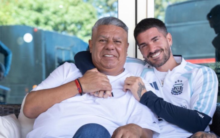 Chiqui Tapia publicó una foto con Rodrigo De Paul en Ezeiza: Motorcito