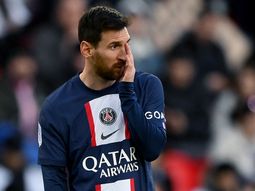 PSG sufre dura derrota ante Rennes y Messi enfrenta abucheos
