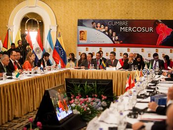 Argentina recibe la presidencia pro témpore en la Cumbre del Mercosur en Caracas
