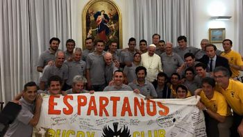 francisco recibio a los espartanos, un equipo de rugby integrado por presos francisco recibio a los espartanos, un equipo de rugby integrado por presos