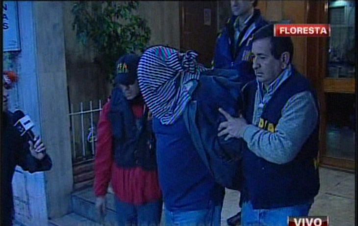 Allanan el edificio del portero condenado por asesinato