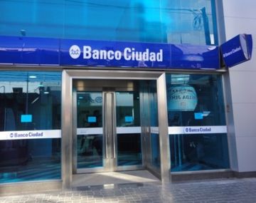 Se disfrazaron de rabinos y robaron un banco