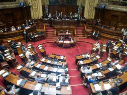 crisis del agua: el parlamento aprobo la exoneracion de impuestos al agua embotellada crisis del agua: el parlamento aprobo la exoneracion de impuestos al agua embotellada