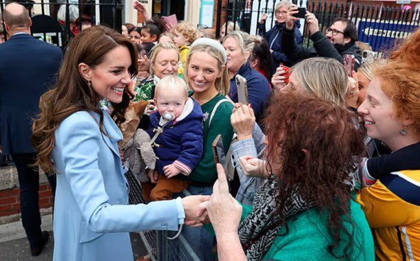 El incómodo momento que Kate Middleton vivió con una mujer en Irlanda del Norte