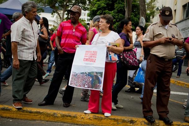 Piden unirse en oración por la salud de Hugo Chávez