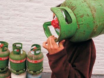 El Gobierno libera el precio de las garrafas en plena ola de frío y crisis del gas en todo el país