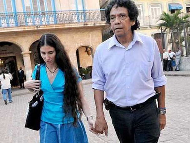 Salir y entrar de Cuba no es un derecho consagrado, dijo el esposo de Yoani Sánchez