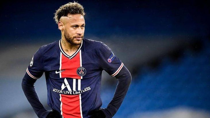 Un ex jugador del PSG criticó a Neymar: “Gana kilos sin parar