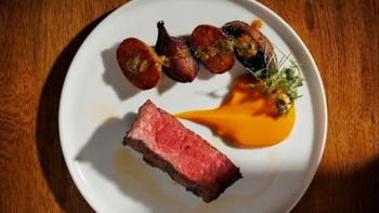 Se ubica en Palermo, ofrece diferentes cortes de carne y es una sensación en la ciudad. Se ubica en Palermo, ofrece diferentes cortes de carne y es una sensación en la ciudad.