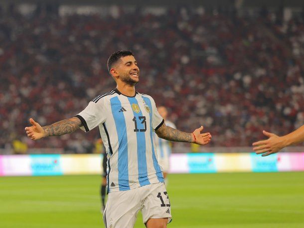 Argentina venció 2-0 a Indonesia en el cierre de su gira por Asia