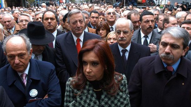 Cristina Kirchner, en Twitter: AMIA, una vez más, sin justicia ni verdad