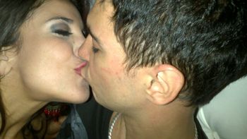 vecinos quieren echar a rincon por los ruidos molestos con su novio vecinos quieren echar a rincon por los ruidos molestos con su novio