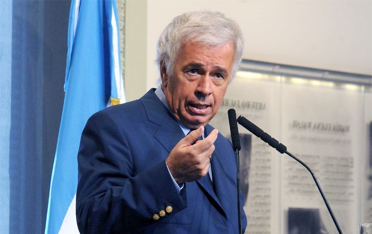 De la Sota dice no sentirse contenido y se baja del Congreso partidario del PJ