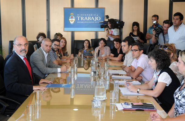 Docentes del Guido Spano solicitan ayuda para asegurar la fuente laboral
