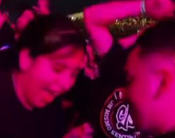 Viral rockero y romántico: le pidió casamiento a su novia en pleno pogo de la banda Don Osvaldo