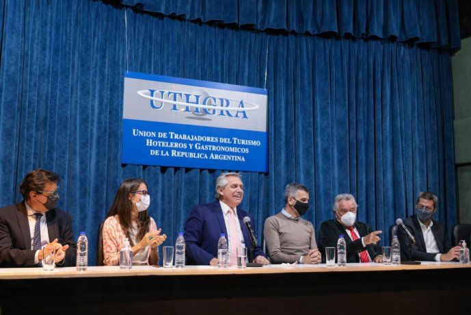 Alberto Fernández: Los planes sociales son un analgésico para el momento y no pueden ser la regla