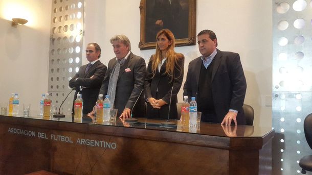 Con Armando Pérez como presidente, se presentó el Comité de Regularización de FIFA