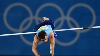 chiaraviglio quedo lejos del podio en salto con garrocha chiaraviglio quedo lejos del podio en salto con garrocha