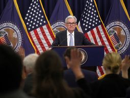 La Fed mantiene las tasas de interés en máximos de 23 años. La Fed mantiene las tasas de interés en máximos de 23 años.