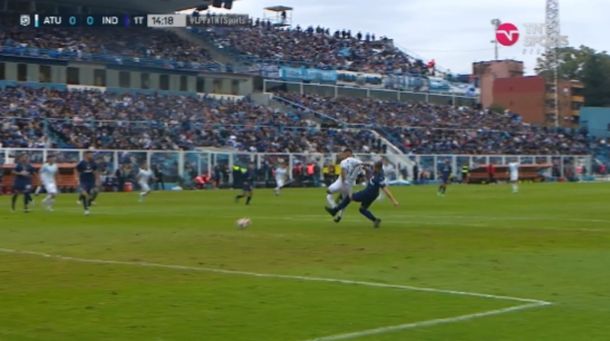 Polémica en Tucumán: el penal que le cobraron en contra a Independiente