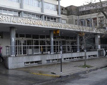 Un policía le salvó la vida a un nene de un año que se había caído a la pileta