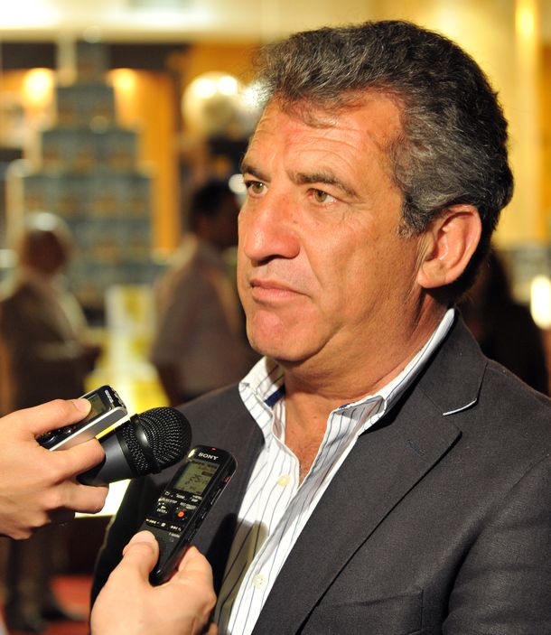 Urribarri: Macri debería preocuparse por haber protegido a Iron Mountain