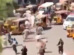 A los tiros: así reprimieron los talibanes una protesta en Afganistán