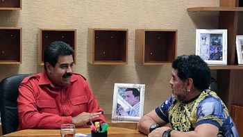 nicolas maduro quiere que diego maradona sea el presidente de la fifa nicolas maduro quiere que diego maradona sea el presidente de la fifa