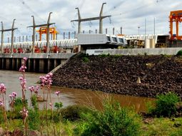 El Frente Amplio renovó las críticas por las denuncias de clientelismo en Salto Grande. El Frente Amplio renovó las críticas por las denuncias de clientelismo en Salto Grande.