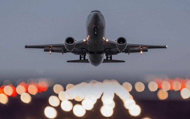 La disparada del precio del petróleo ya afecta también al turismo: las aerolíneas suben sus precios La disparada del precio del petróleo ya afecta también al turismo: las aerolíneas suben sus precios