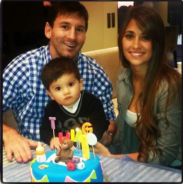 El festejo íntimo de Messi y su pareja por el primer año de su hijo