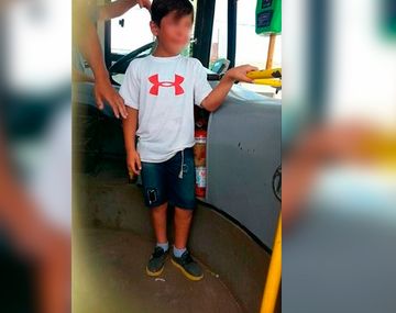 La Plata: un nene fue olvidado por sus padres en un colectivo