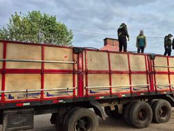 encontraron 1.100 litros de extasis en el tanque de un camion abandonado en cordoba encontraron 1.100 litros de extasis en el tanque de un camion abandonado en cordoba