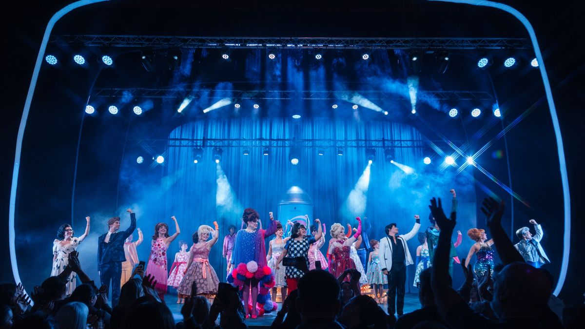 ¡Estrellas en "Hairspray"! Darín, Nara y más en la función de prensa