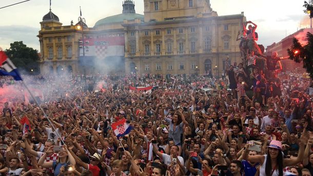 VIDEO: Los hinchas croatas entonaron un clásico de La Mosca para celebrar el subcampeonato