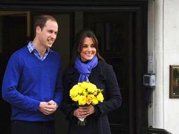 Los duques al retirarse del hospital Los duques al retirarse del hospital