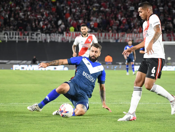 La confesión de Matías Suárez a Lucas Pratto por el gol anulado en River