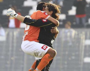 Gol de un ex arquero de Boca en en el fútbol chileno