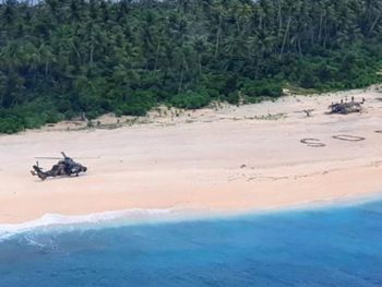Tres hombres que se quedaron varados en Pikelot fueron rescatados