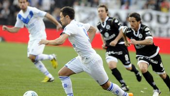 un regreso fallido: mauro zarate debuto y se desgarro un regreso fallido: mauro zarate debuto y se desgarro