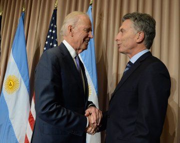 Macri sigue con su intensa agenda: se reunió con el Vice de EE.UU. en Davos