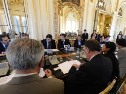 los docentes universitarios reclamaron aumento de entre 35 y 40 por ciento los docentes universitarios reclamaron aumento de entre 35 y 40 por ciento